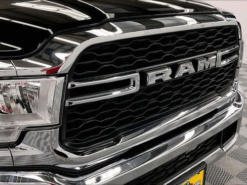 Used 2024 RAM 2500 Tradesman w/ Chrome Appearance Group AWD/4WD image 32