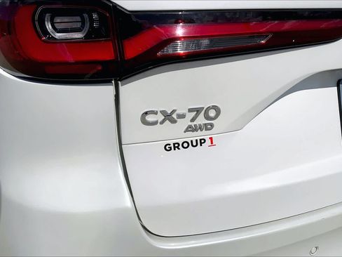 Used 2025 MAZDA CX-70 3.3 Turbo w/ Preferred Package AWD/4WD image 33