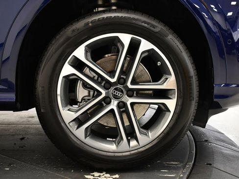 Certified 2025 Audi Q5 Premium w/ Convenience Package image 16