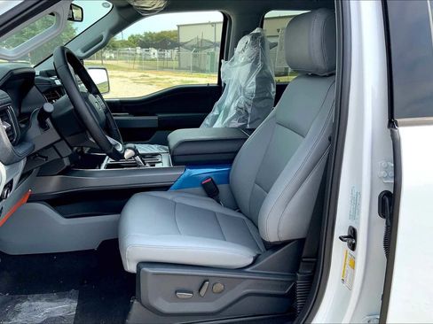 New 2025 Ford F150 Lightning Flash image 7