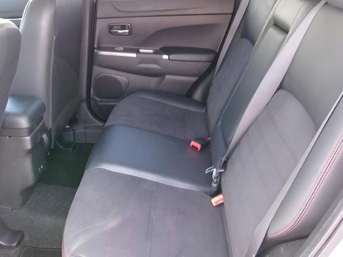 Used 2024 Mitsubishi Outlander Sport ES image 10