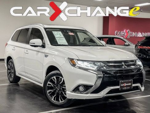 Used 2018 Mitsubishi Outlander GT AWD/4WD image 1