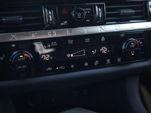 New 2026 Nissan Pathfinder SL image 16