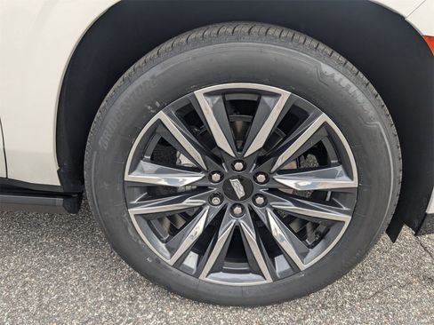 Used 2023 Cadillac Escalade ESV Sport w/ Touring Package image 11