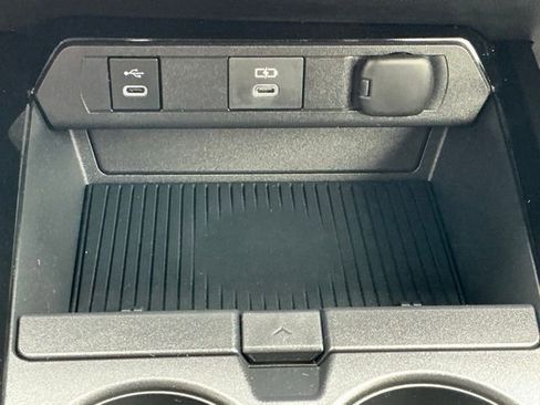 Used 2023 Toyota Prius XLE FWD image 14