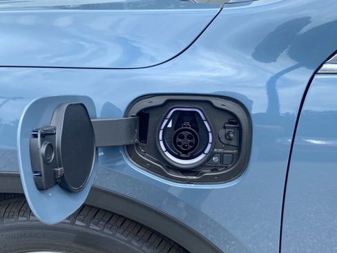 New 2025 Ford Escape SE image 24