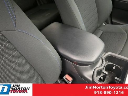 Used 2024 Toyota RAV4 SE AWD/4WD image 30
