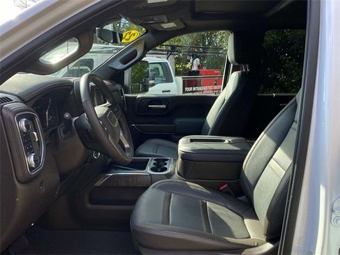 Used 2022 GMC Sierra 3500 Denali w/ Denali Ultimate Package image 11