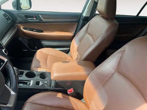 Used 2018 Subaru Outback 2.5i Touring w/ Popular Package #3 AWD/4WD image 9