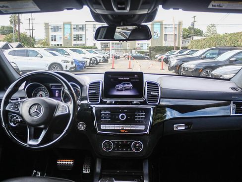 Used 2018 Mercedes-Benz GLE 43 AMG 4MATIC image 11