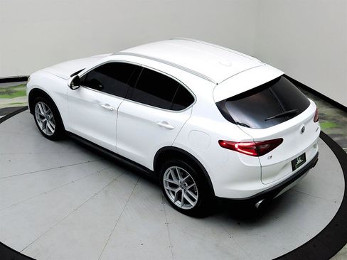 Used 2019 Alfa Romeo Stelvio AWD image 34