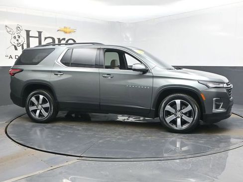 Used 2023 Chevrolet Traverse LT w/ LT Premium Package image 50
