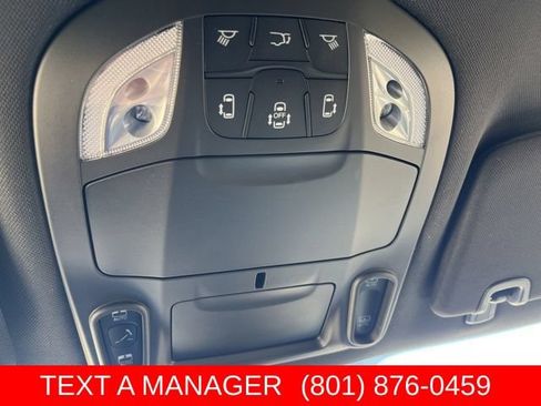 New 2026 Chrysler Pacifica Select FWD image 32
