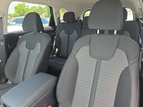 New 2026 Kia Sorento LX FWD image 21