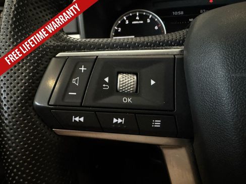 Used 2024 Mitsubishi Outlander FWD image 35