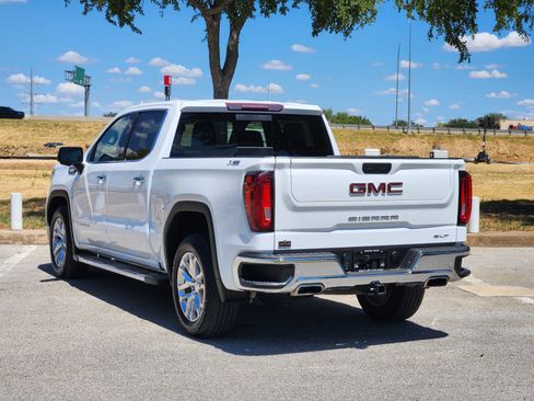 Used 2021 GMC Sierra 1500 SLT AWD/4WD image 4