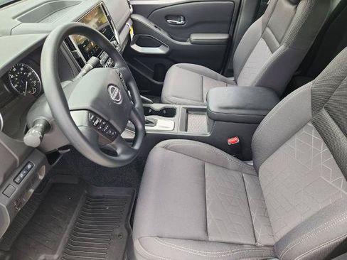 Certified 2025 Nissan Frontier SV AWD/4WD image 10