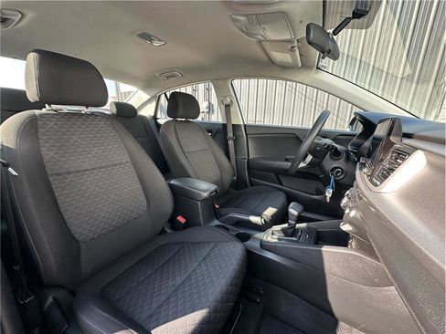 Used 2022 Kia Rio S image 4