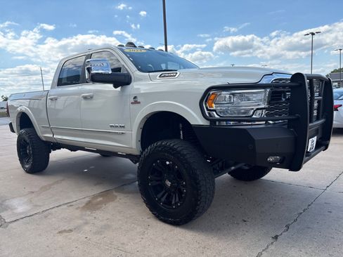 Used 2024 RAM 2500 Limited image 8