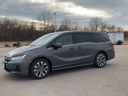 New 2026 Honda Odyssey Elite image 4