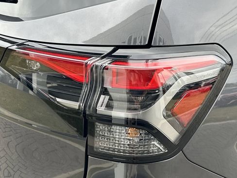 Certified 2025 Subaru Forester Limited image 9