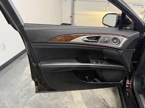 Used 2020 Lincoln MKZ Reserve w/ Elements Package AWD/4WD image 9