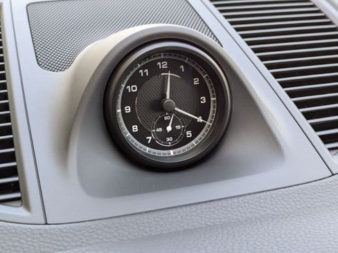 Used 2025 Porsche Macan image 21