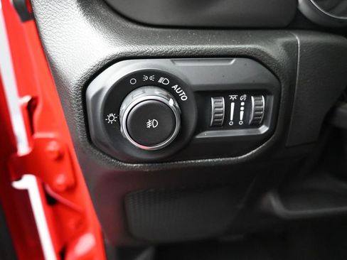 Used 2021 Jeep Wrangler Unlimited Sport w/ Sun And Sound Package AWD/4WD image 11