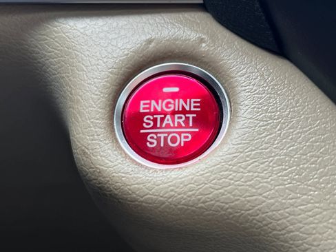 Used 2017 Acura MDX FWD image 24