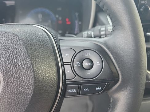 Certified 2025 Toyota Corolla XSE FWD image 18