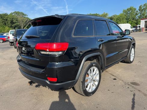Used 2017 Jeep Grand Cherokee Limited AWD/4WD image 5
