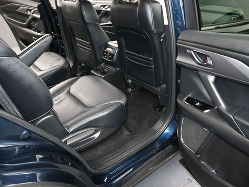 Used 2022 MAZDA CX-9 Touring Plus image 13