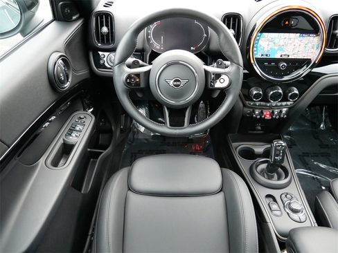 Used 2022 MINI Cooper Countryman S w/ Premium Package image 11