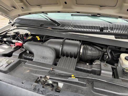 Used 2010 Ford E-250 and Econoline 250 RWD image 22