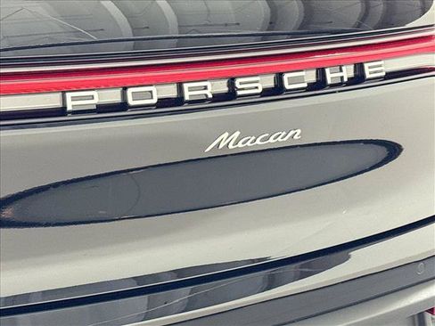 Certified 2026 Porsche Macan AWD/4WD image 26
