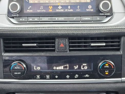 Certified 2024 Nissan Rogue SV image 24