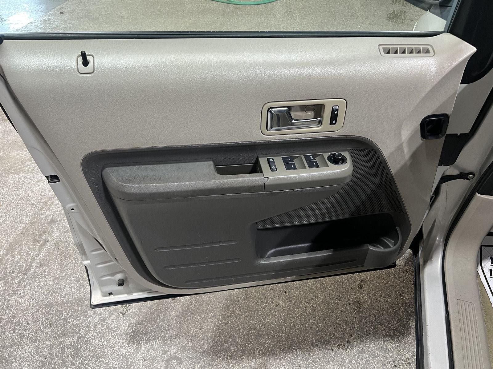 Used 2007 Ford Edge SE FWD image 16