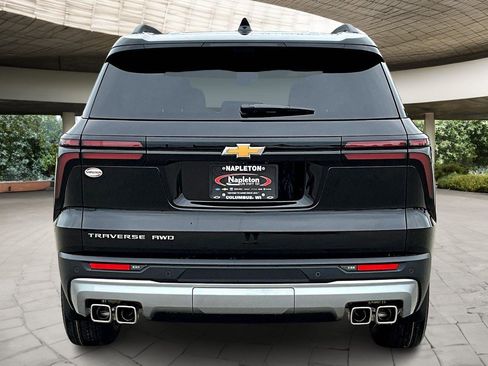 New 2026 Chevrolet Traverse LT w/ Driver Confidence Package image 4