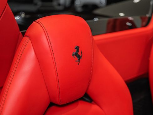 Used 2021 Ferrari F8 Tributo RWD image 49