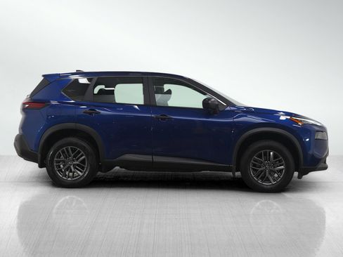Used 2023 Nissan Rogue S image 6