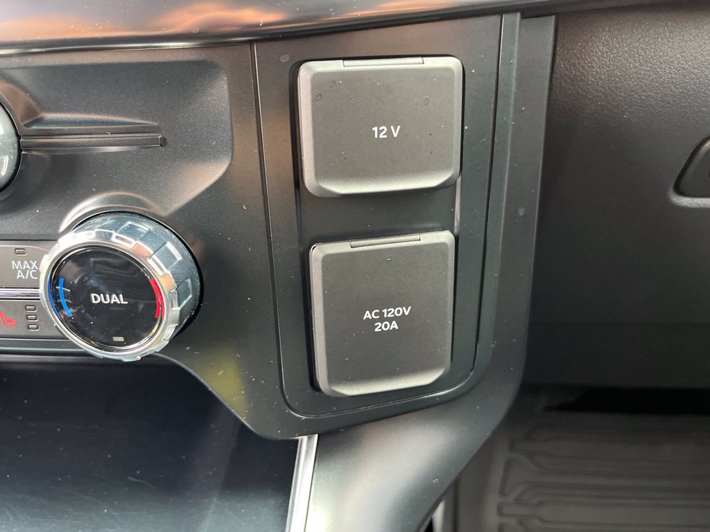 Used 2025 Ford F150 Raptor AWD/4WD image 28
