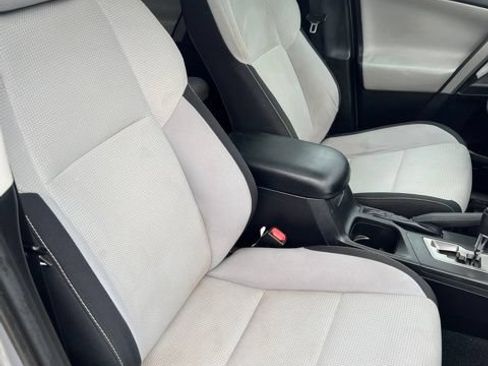 Used 2017 Toyota RAV4 XLE w/ Plus Extra Value Package AWD/4WD image 16
