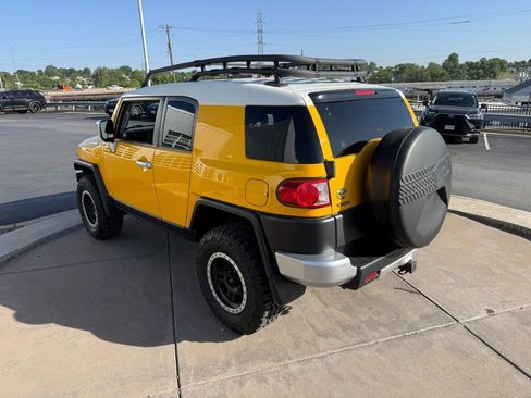Used 2010 Toyota FJ Cruiser 4WD image 8