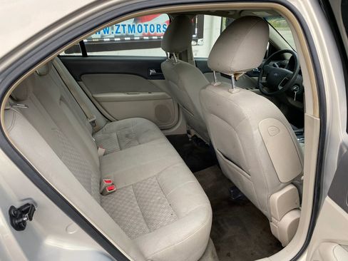 Used 2010 Ford Fusion SE image 10
