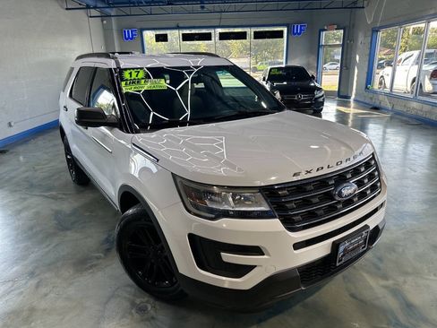 Used 2017 Ford Explorer 4WD image 4