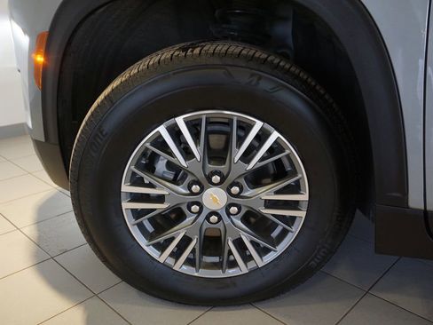 New 2026 Chevrolet Traverse LT w/ Driver Confidence Package FWD image 27