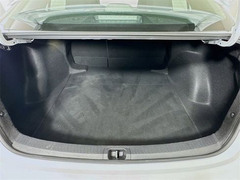 Certified 2023 Toyota Corolla LE image 27