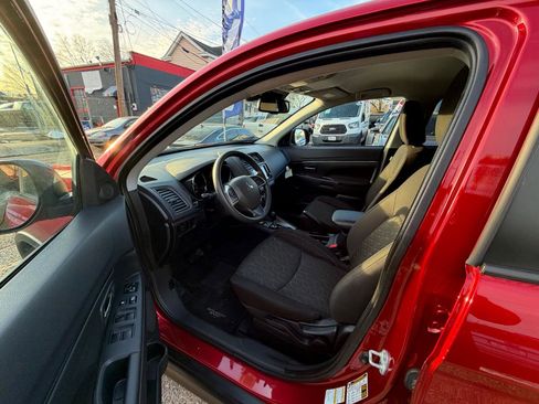 Used 2024 Mitsubishi Outlander Sport ES image 13