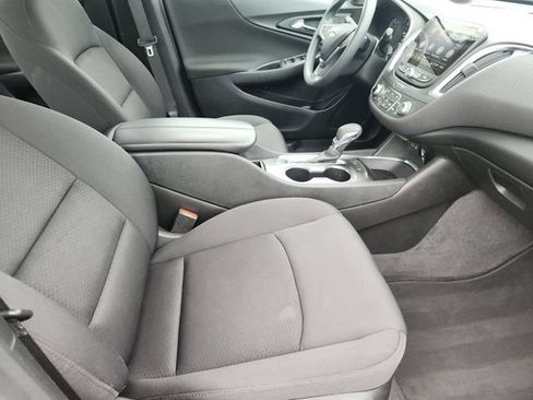 Used 2021 Chevrolet Malibu LT FWD image 11