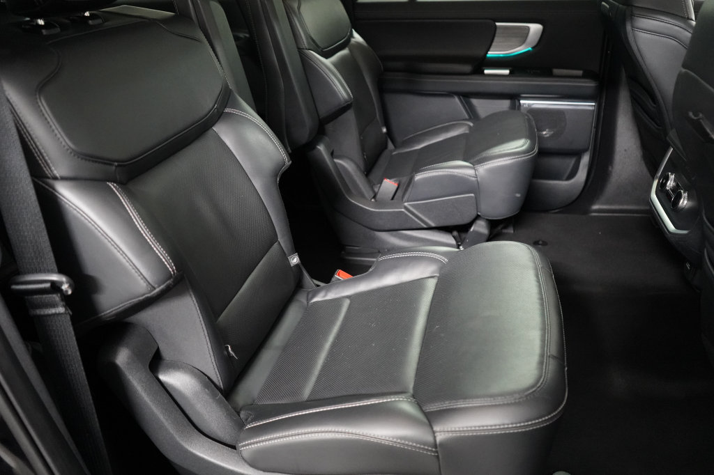 Used 2025 Ford Expedition Max Platinum AWD/4WD image 23